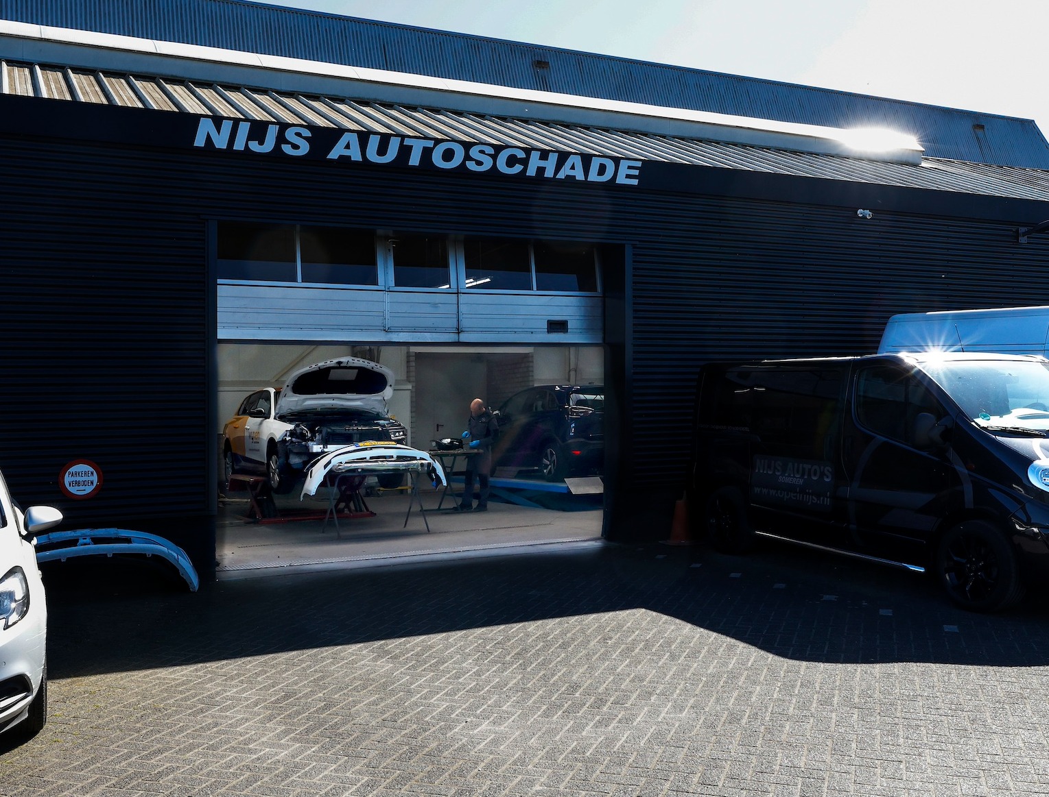 Content 15_content_image_17798895211361173476.jpg Schadeherstel | Nijs Auto's