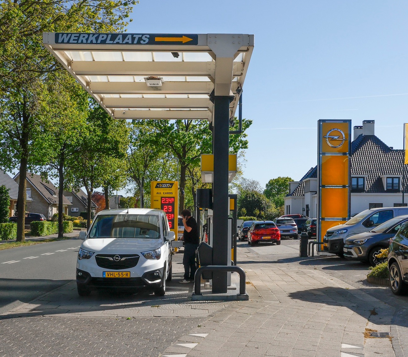 Content 23_content_image_17798891151746652659.jpg Tankstation | Nijs Auto's