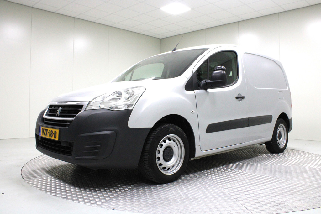 Volkswagen Crafter 35 2.0 TDI L4H4 Highline | Euro6 ideaal voor camperombouw | Navi full map | PDC V+A | Houten laadvloer | Cruise control | Airco 55744123-22.jpg | Nijs Auto's