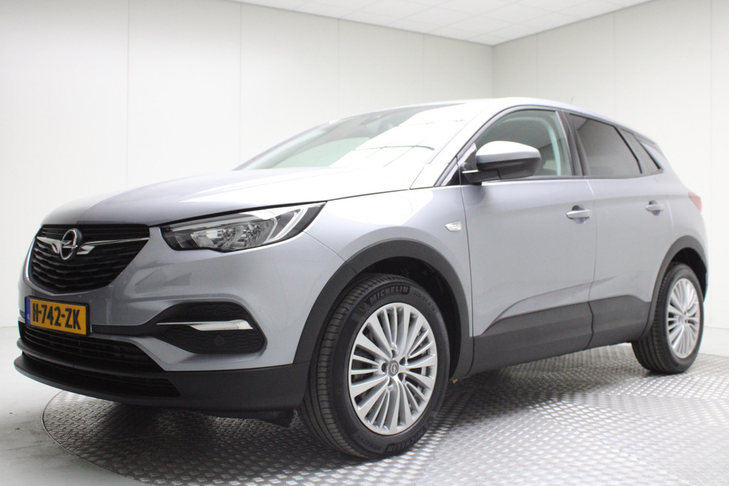 Opel Grandland X 1.2 Turbo Innovation | climate control | pdc v/a + camera | elektr. achterklep | navi fullmap | carplay | panoramadak | dodehoek 49049111-42.jpg | Nijs Auto's