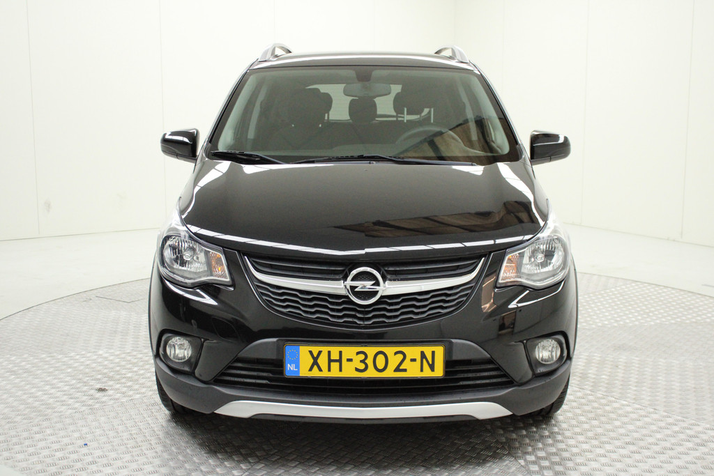 51835744-7.jpg