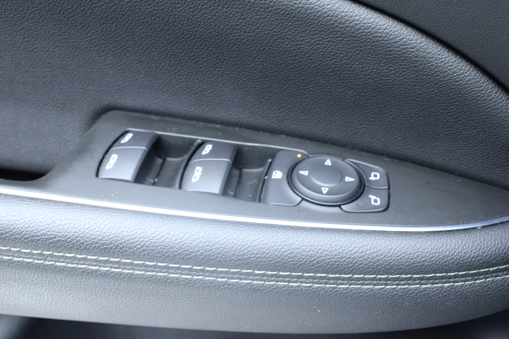 54308245-19.jpg